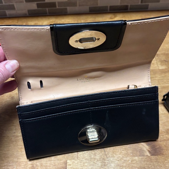 Kate Spade Black Wallet - Picture 2 of 11